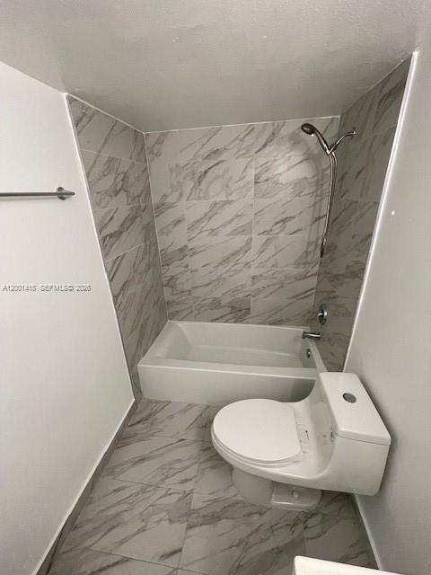 Building Photo - 606 W 81st St