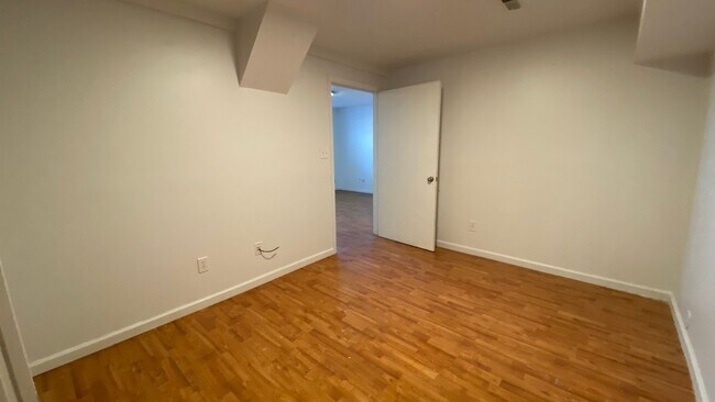 Building Photo - 2517 Piney Branch Rd NW