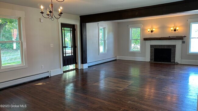 Building Photo - 234 Colebrook Rd