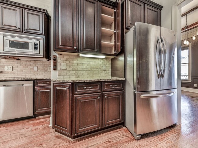 Building Photo - Luxury Alpharetta/Milton Townhouse!!