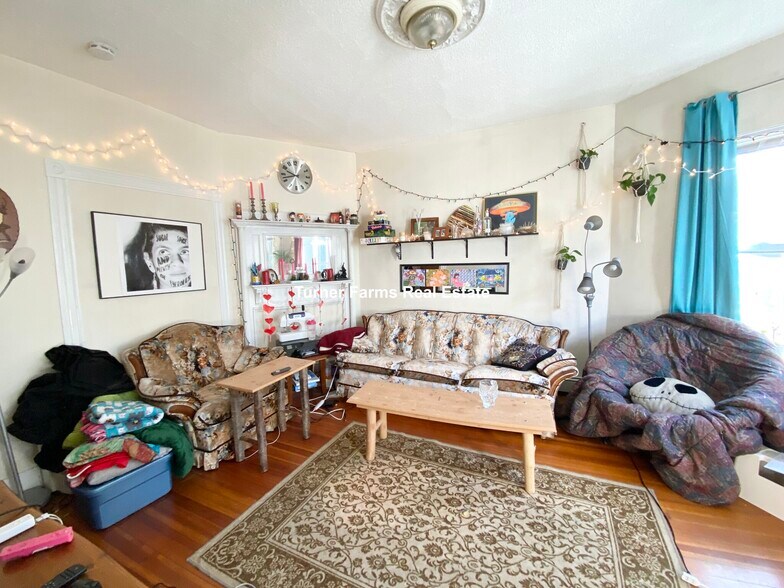 Building Photo - 34 Darling St