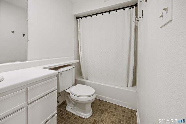 Building Photo - 299 Carriage Crossing Ln