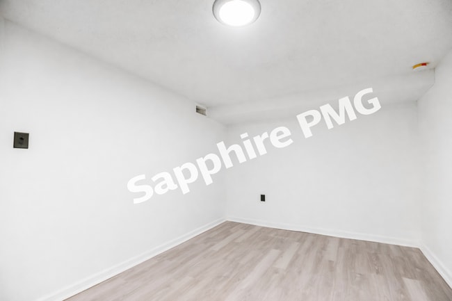 Building Photo - 6701 Bellefontaine Ave