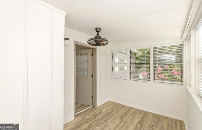 Building Photo - 730 Franklin Dr SE