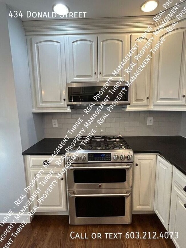 Building Photo - 434 Donald St