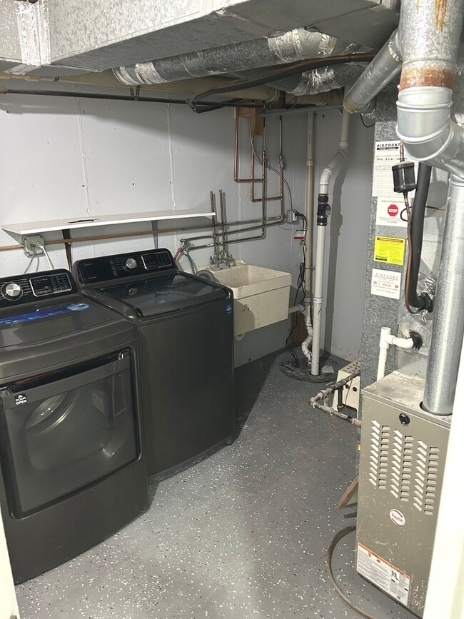 Building Photo - 1138 W Inverrary Ln