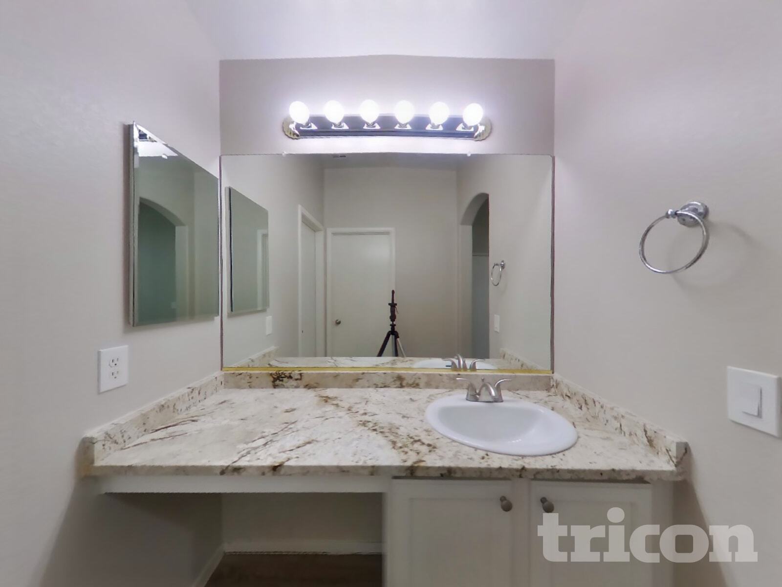 Building Photo - 11049 Zampino St