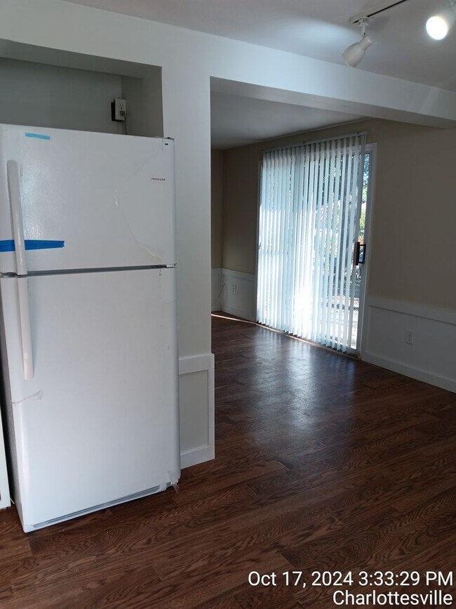 Building Photo - Spacious 5-Bedroom 2 Bath  Home in Historic Downtown Charlottesville