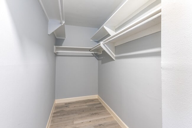 Building Photo - 9029 Gaylord Dr