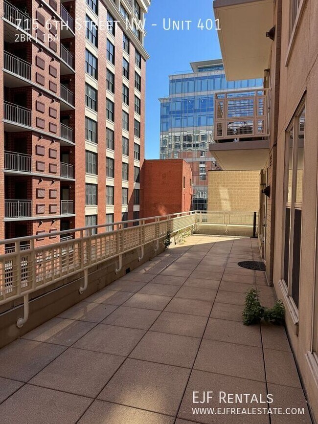 Building Photo - 715 6th St NW