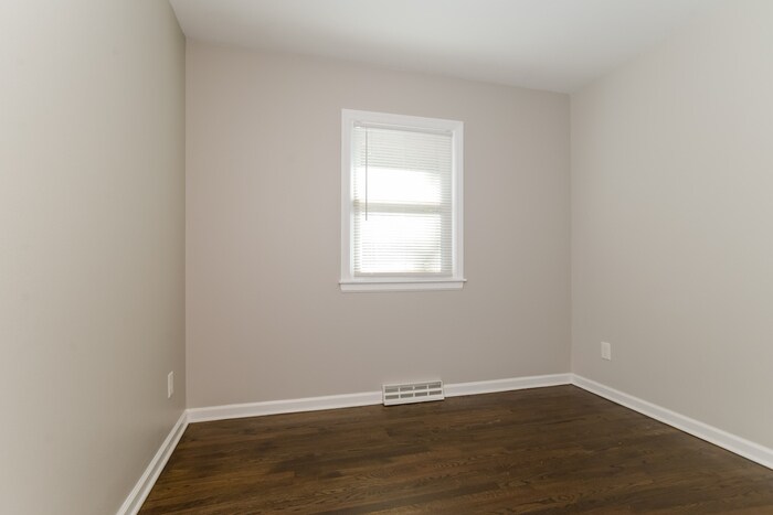 Building Photo - 13144 Ashland Ave