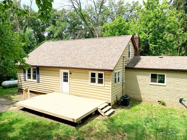 Building Photo - For Rent...300 Bethel, Collinsville