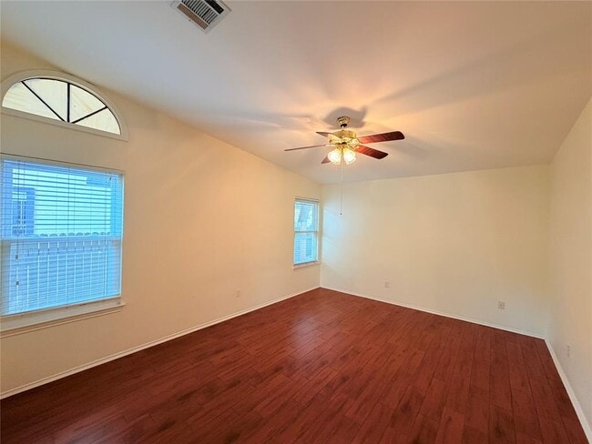 Building Photo - 1703 Hatch Rd