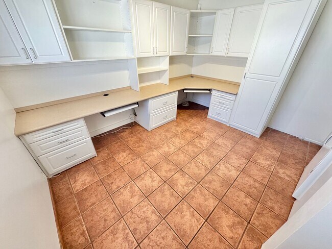 Building Photo - New Carpet and Paint, NO HOA, 3 Bed, 2 Bath home with Pool.