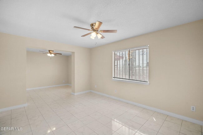 Building Photo - 5640 Van Horn Dr