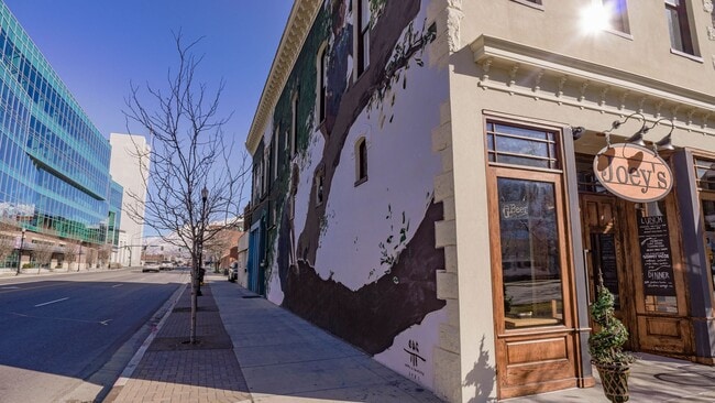 Building Photo - 40 N Freedom Blvd