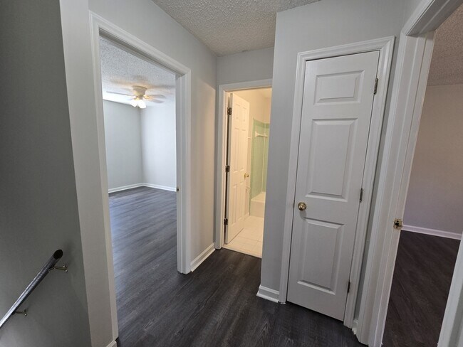 Building Photo - 4812 Blue Bird Ct
