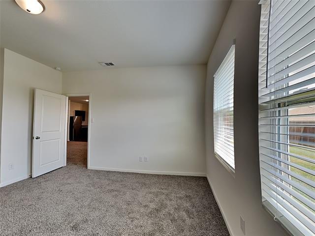 Building Photo - 204 Gypsum Ln