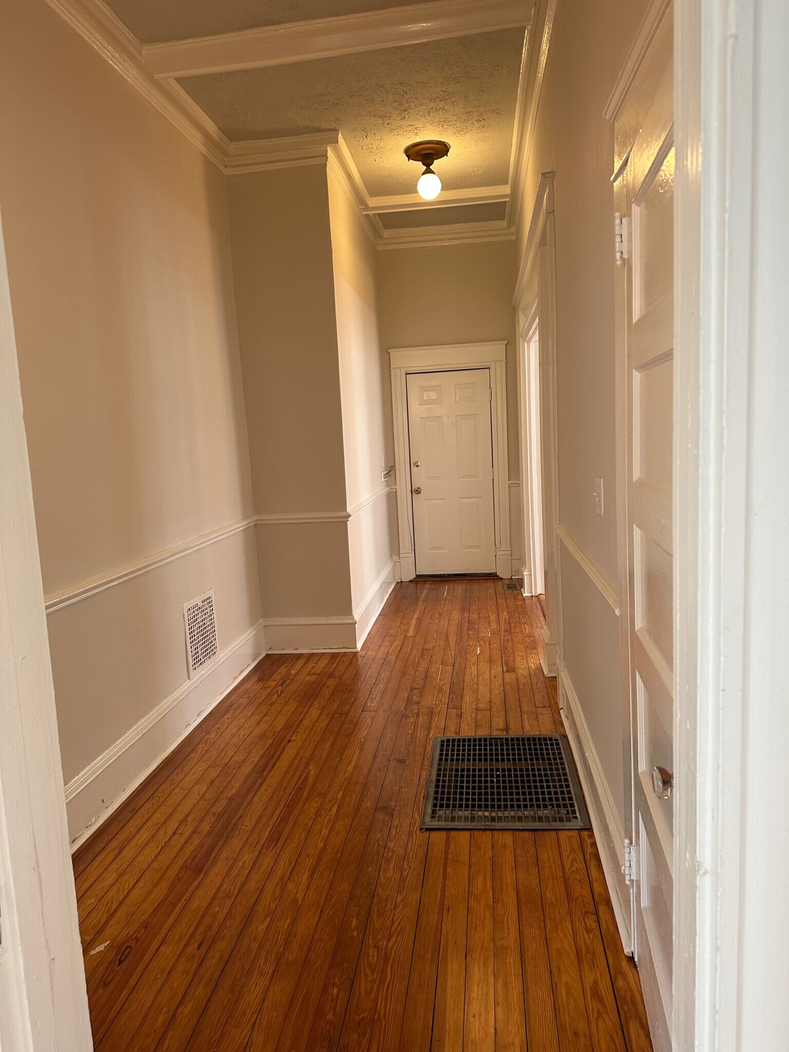 Building Photo - 114 S 5th Ave