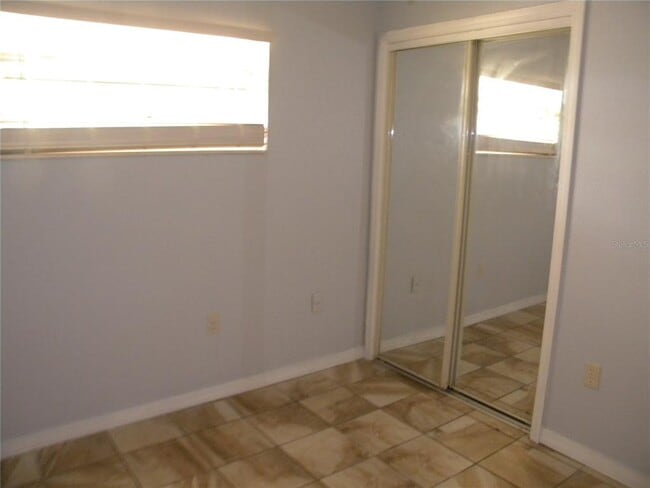 Building Photo - 1031 Royal Palm Ave