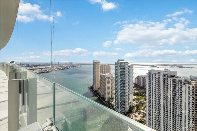 Building Photo - 300 Biscayne Blvd Way