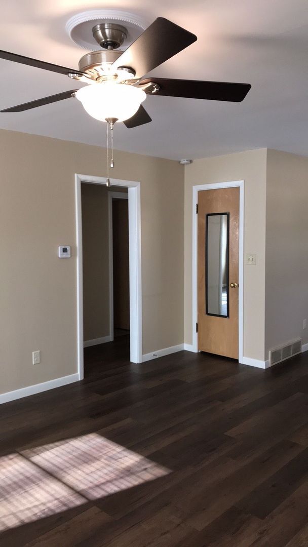 Building Photo - 2 Bedroom 2 Bath House with detached Garage