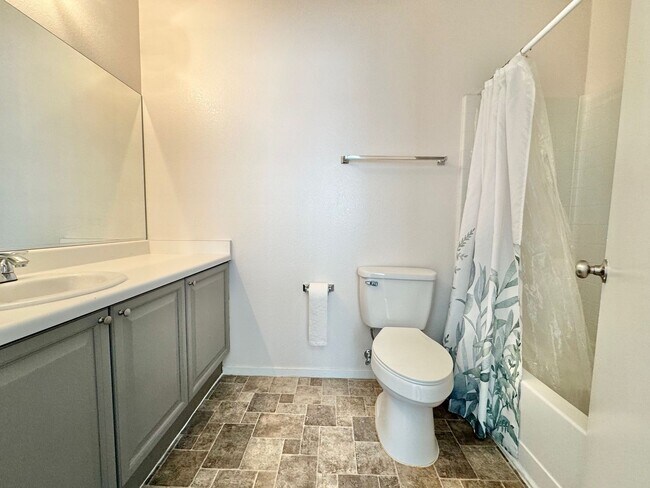 Building Photo - MOVE IN SPECIAL - BRIGHT 2-BEDROOM CONDO IN SOUTHWEST LAS VEGAS CONDO