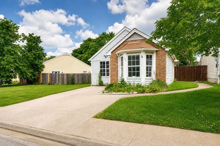 Building Photo - 614 Poplar Pl