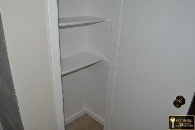 Building Photo - 4707 Westcliff Rd