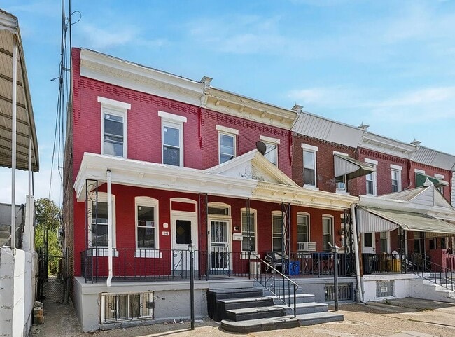 Primary Photo - 1343 N Allison St