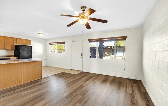 Building Photo - 2821 N Columbus Blvd