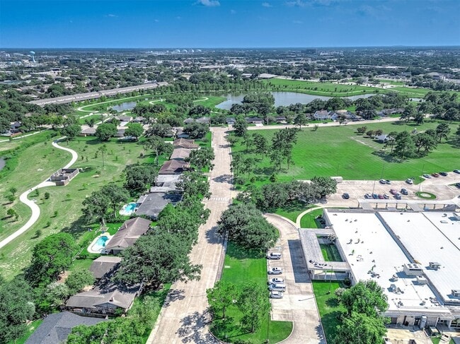 Building Photo - 1616 Redway Ln