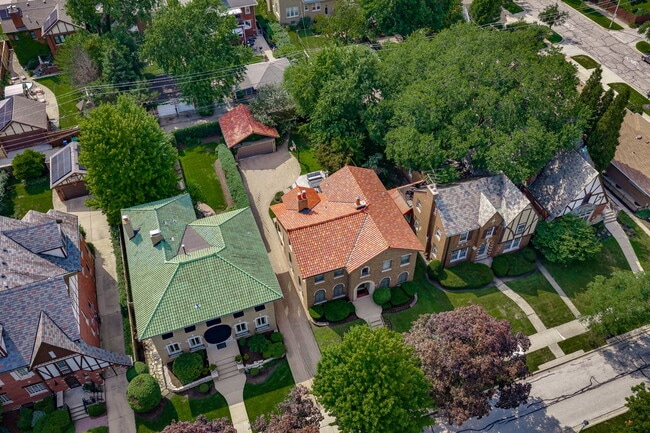 Building Photo - 1135 N Kenilworth Ave