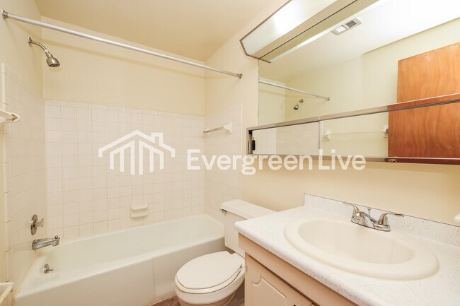 Building Photo - 5630 Troy Villa Blvd