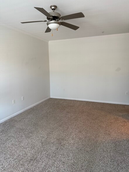 Building Photo - 6801 Hanesbrook Cir