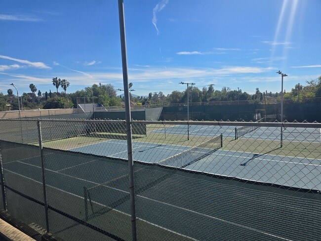 Building Photo - 1 Bed 1 Bath Close to Lake Murray