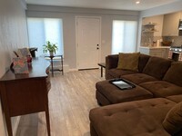 Building Photo - Epic REA – Renovated 1 BR/1 BA In-law - Ut...