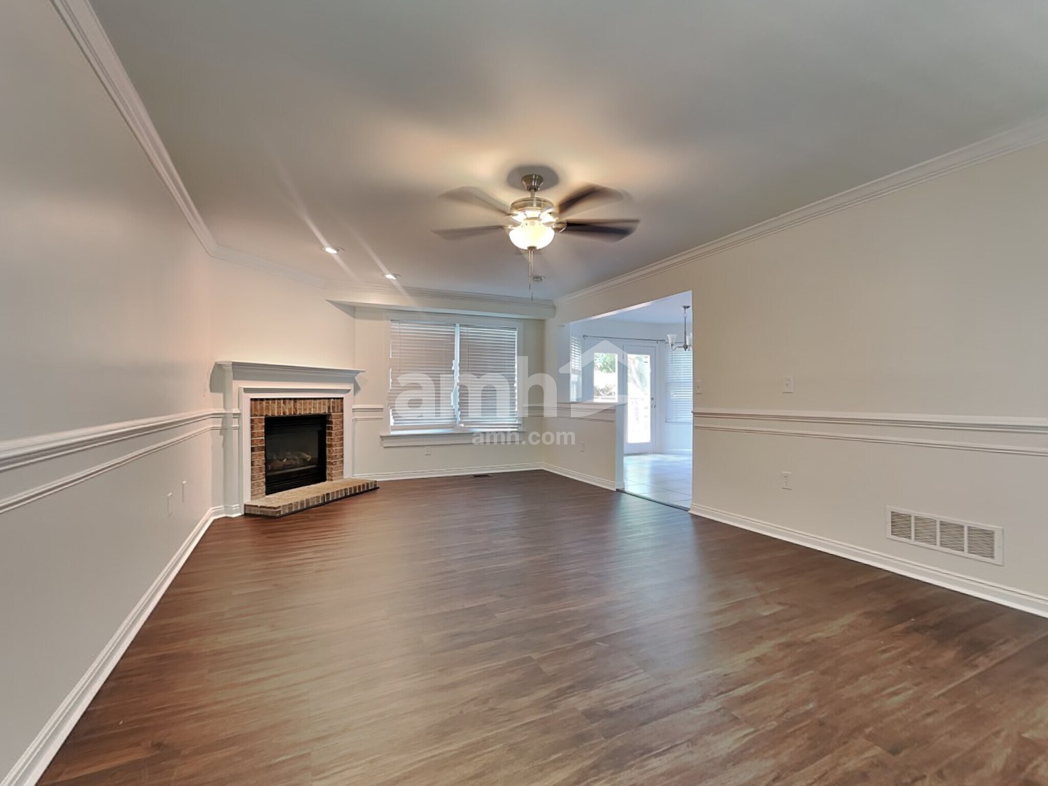 Building Photo - 2113 Lynwood Pl