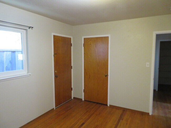 Building Photo - Fantastic Seabright Location