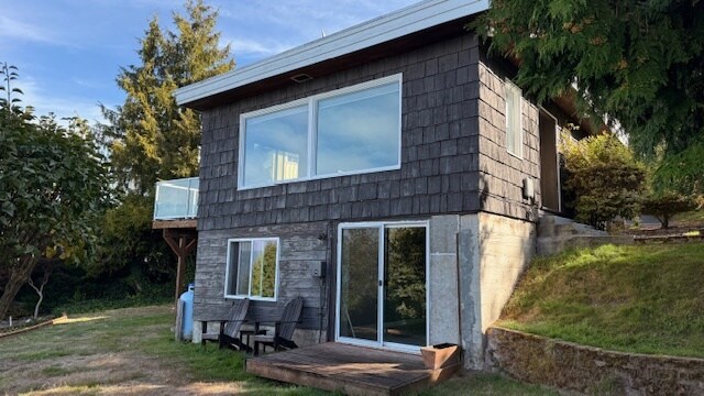 Building Photo - 8520 Naketa Beach Rd