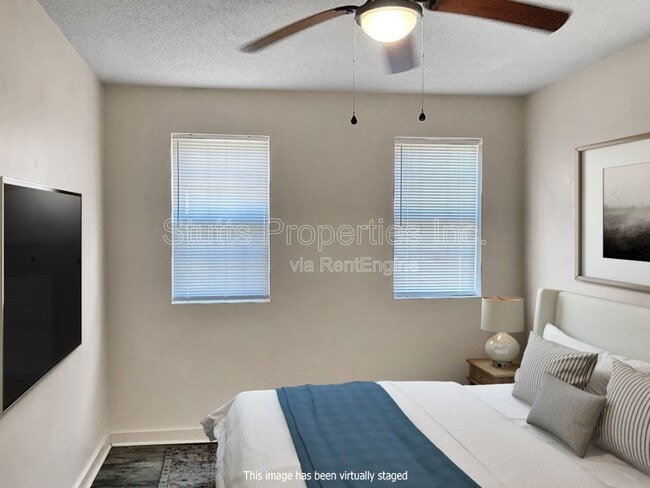 Building Photo - 414 Plum St