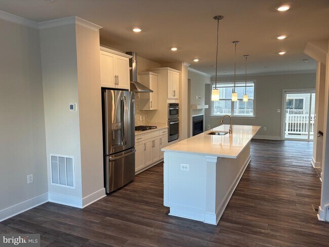 Building Photo - 139 Rubens Dr