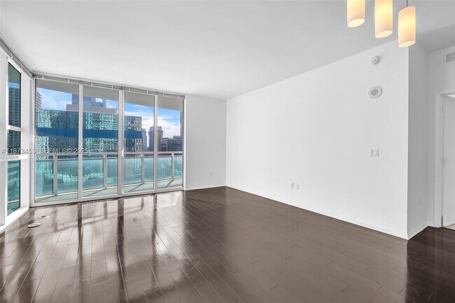 Building Photo - 951 Brickell Ave