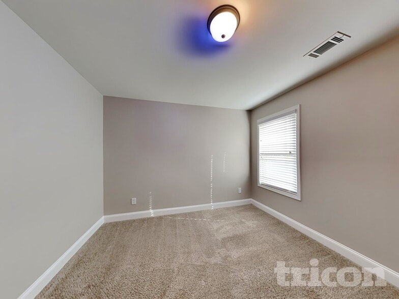 Building Photo - 821 Crescent Way