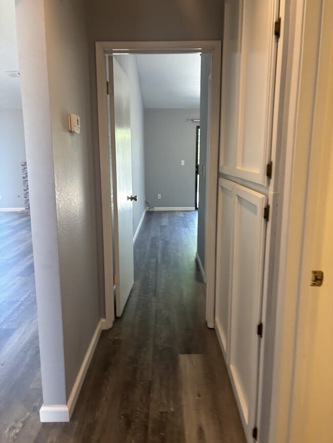 Building Photo - 2213 Camborne Dr