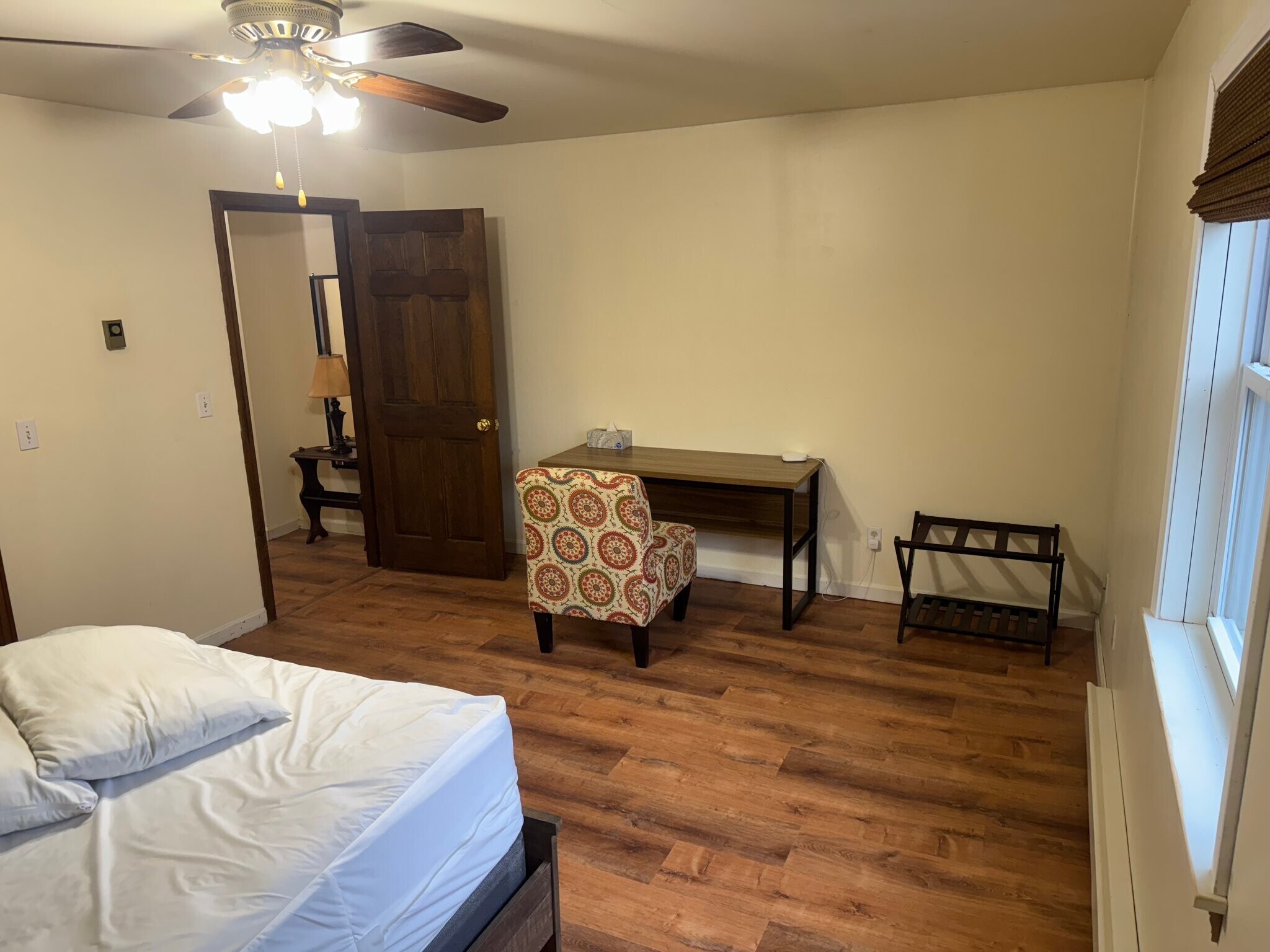 Building Photo - 657 Maine Ave