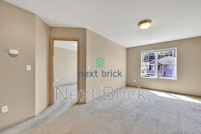 Building Photo - 19221 25th Dr SE