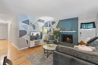 Building Photo - 2603 Parker Ln