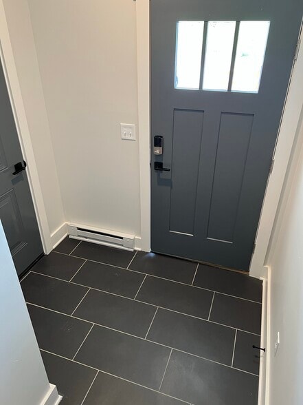 Building Photo - The Residence at Wemple Road