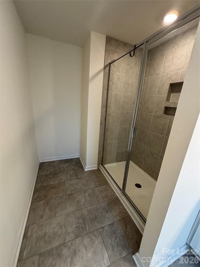 Building Photo - 5211 Maynard Hl Dr